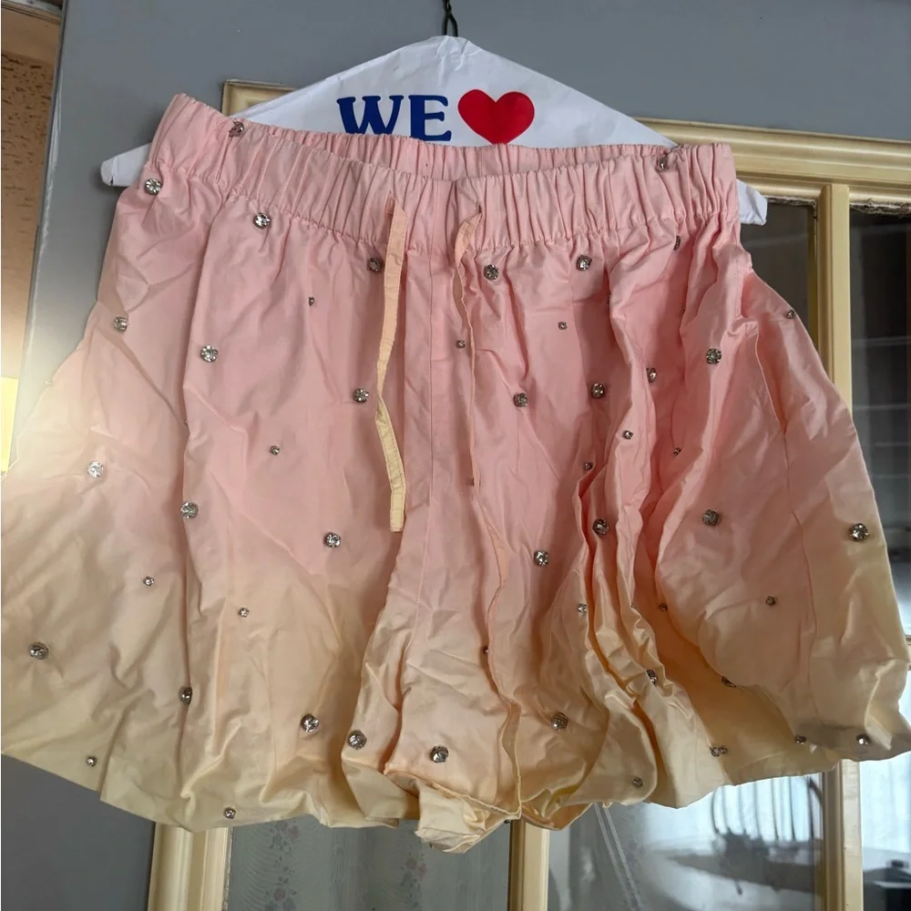 Sandro Embellished Pink and Cream shorts - Picture 2 of 10